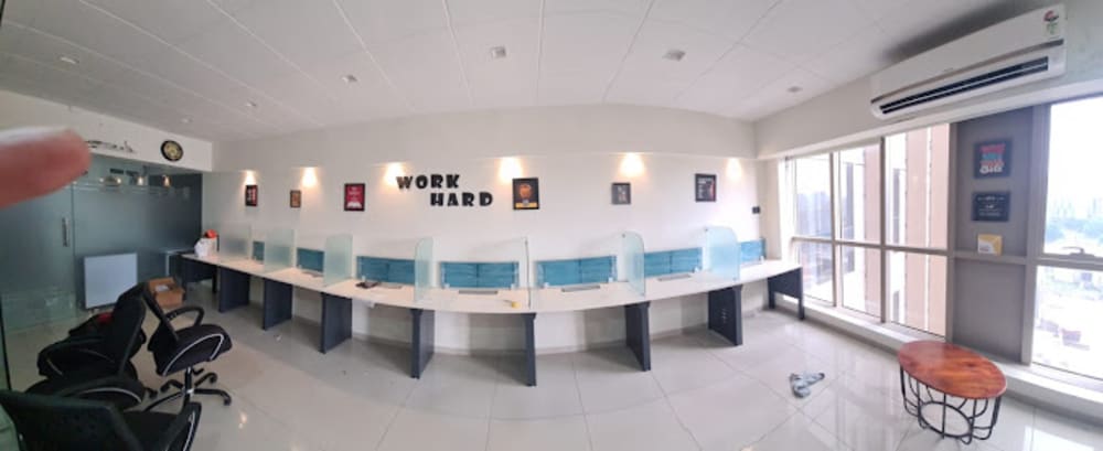 Co Workiing Hub Raj Path Club