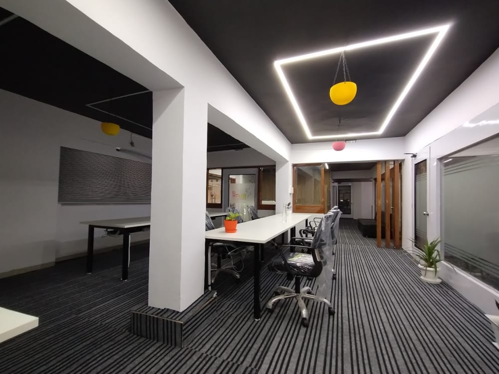 Youth Coworking Sunrise Tower- Indore