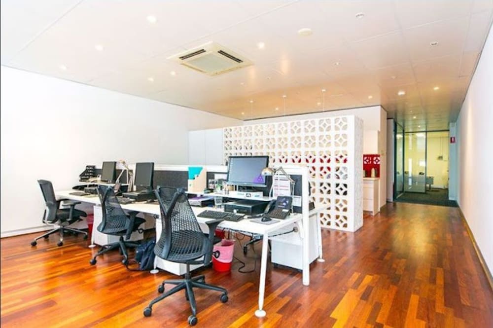 COHUTT 232 Hutt Street