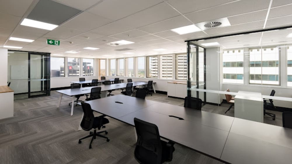 @WORKSPACES 324 Queen Street