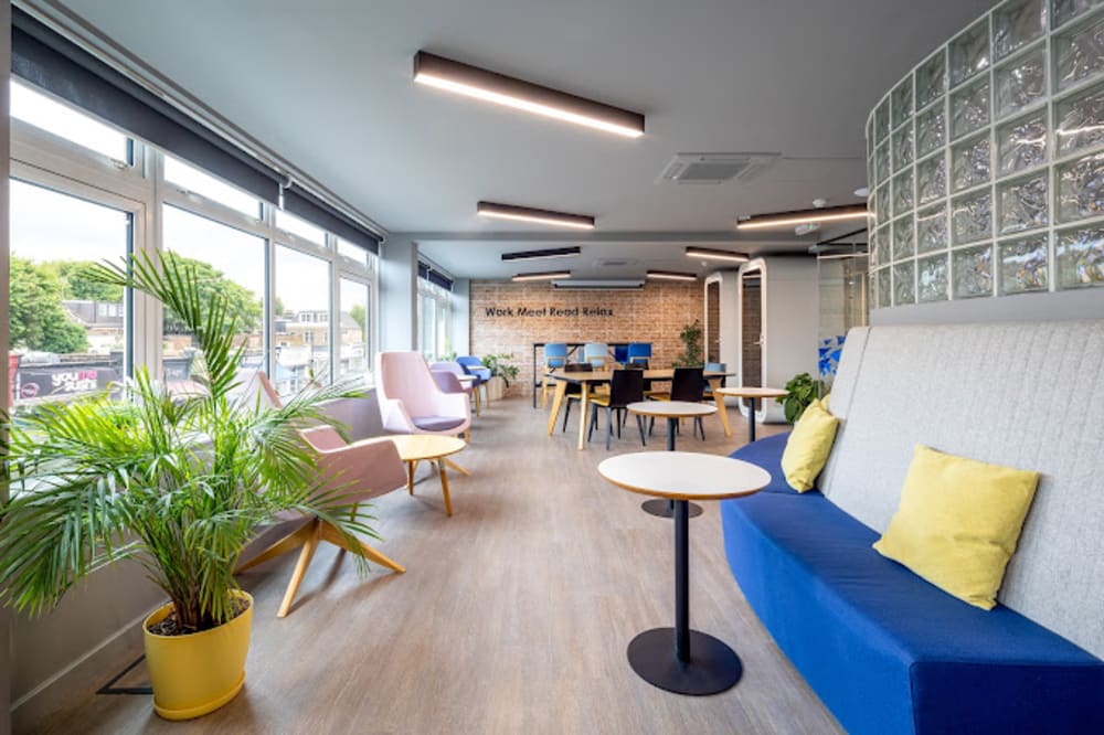 Airivo London Gable House