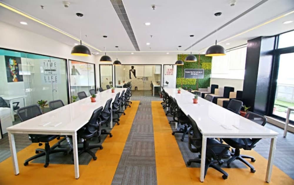 QO SPACE 3rd Suraj Deep Complex- Lucknow