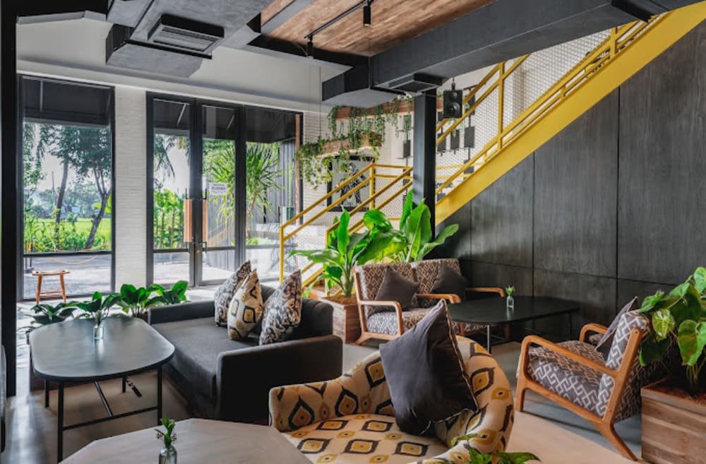 Lighthouse Cafe Bar Lounge Event Spaces Studios