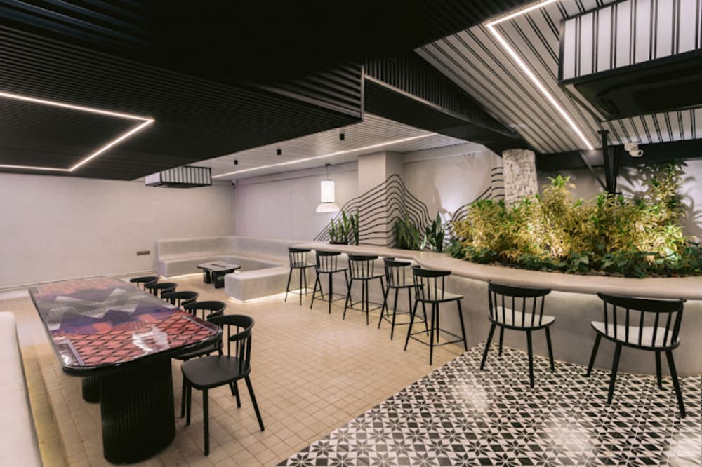 Plug N Work Vile Parle West