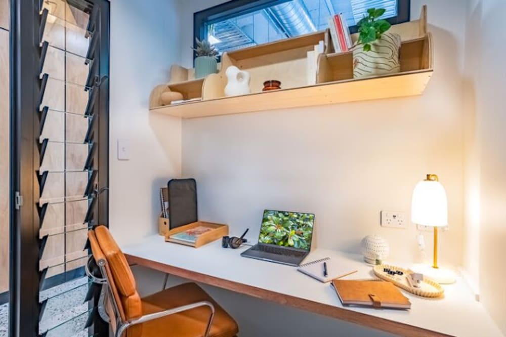 G Sphere 61 Harbour Drive