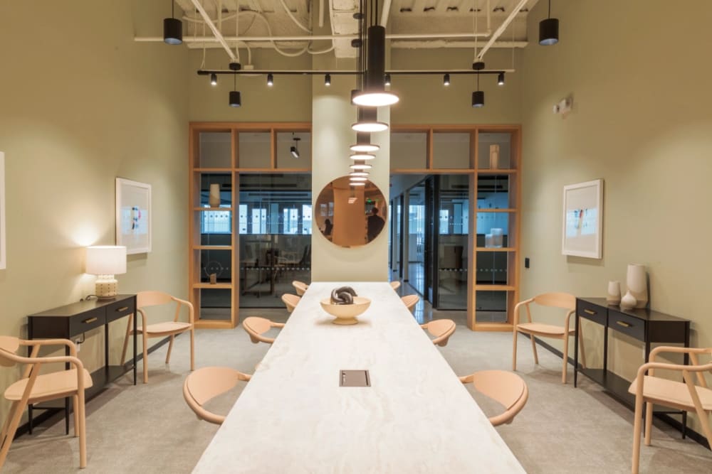 Industrious 525 Washington Blvd