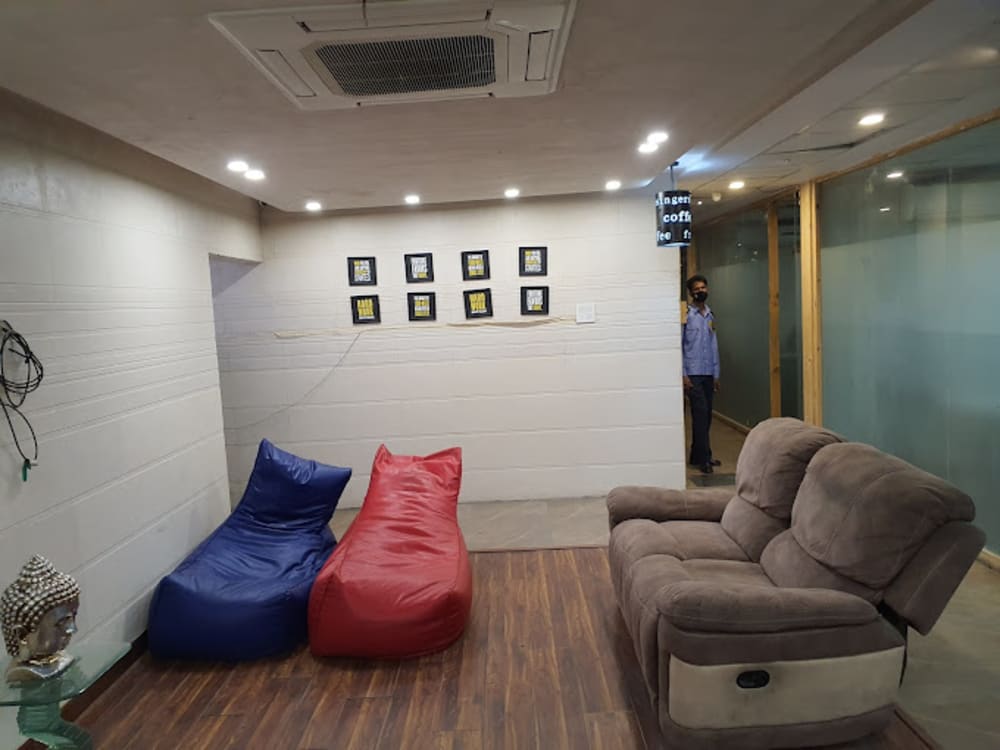 Space & Service Kirti Nagar