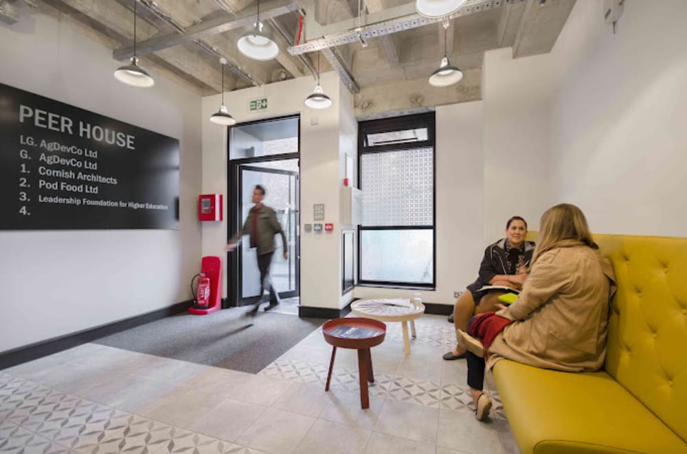 Workspace Peer House