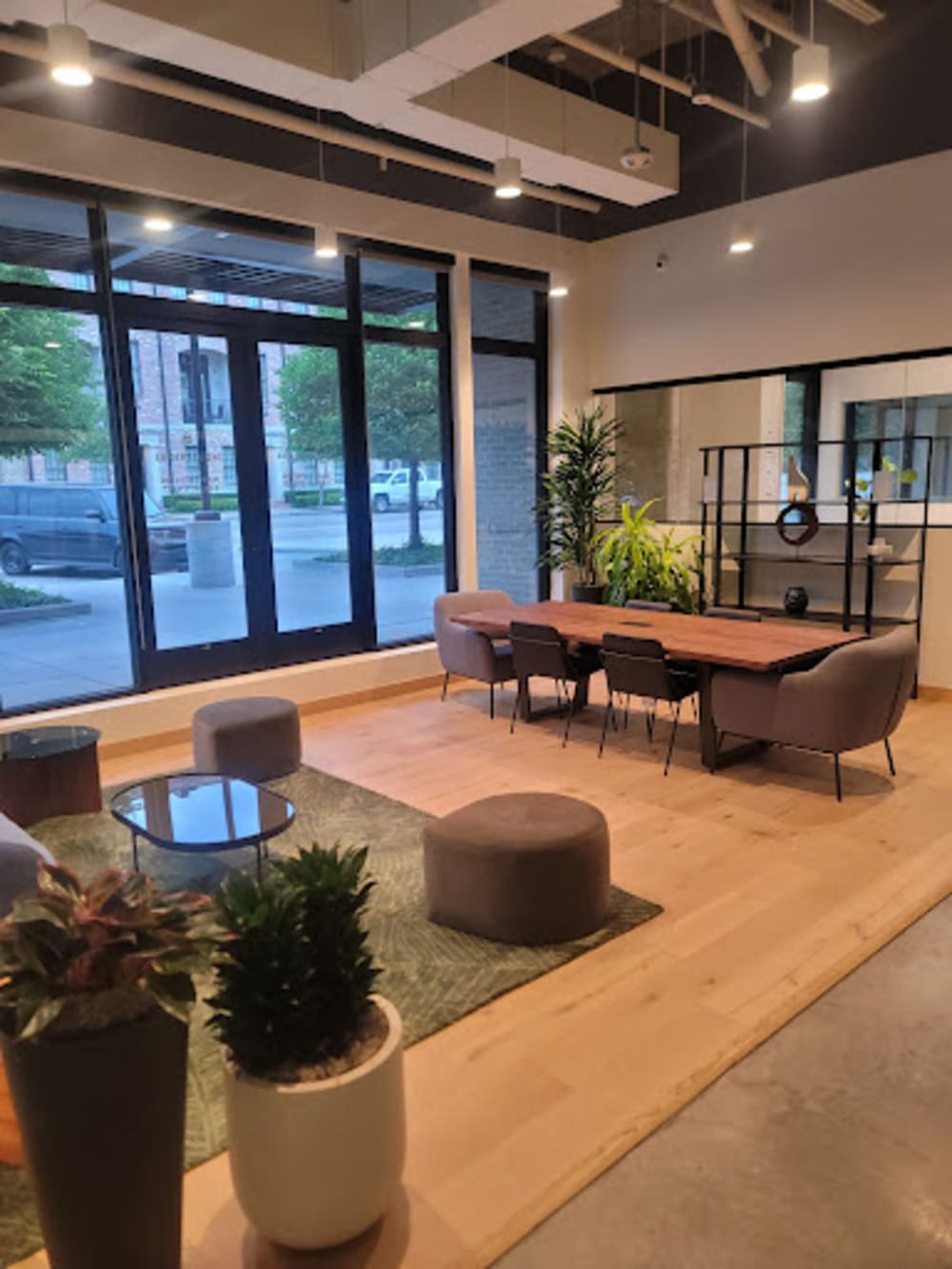 Industrious  910 S. Pearl Expressway