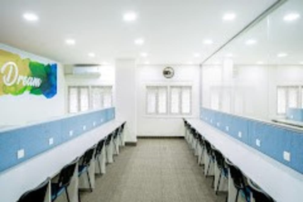 OurDesk Khar Study Work Thrive