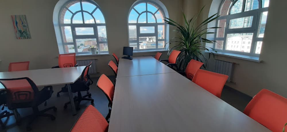 Consul Hall-Ulitsa Rozy