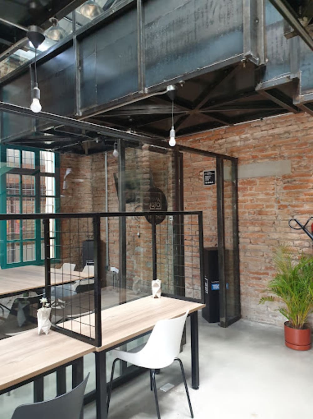 IMPAQTO Coworking- La Floresta