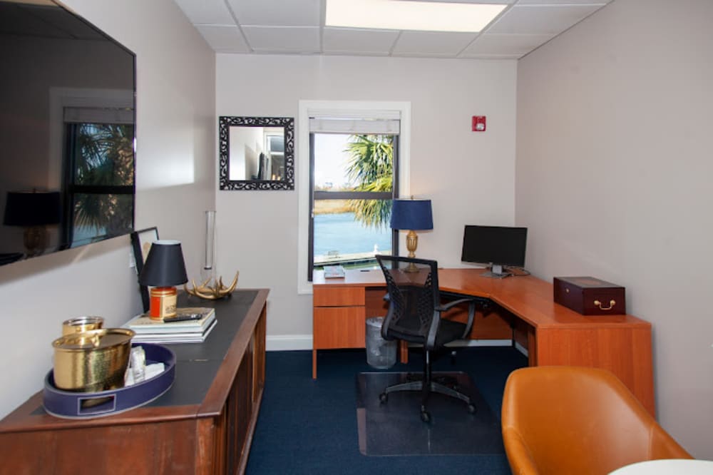 Marina Suites Executive