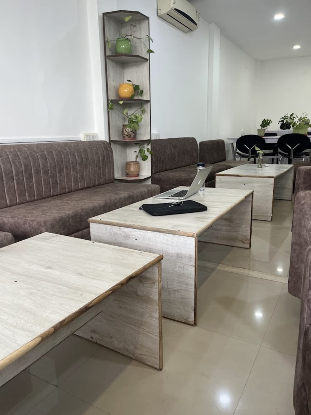 THE COLLAB Pipliyahana Rd- Indore