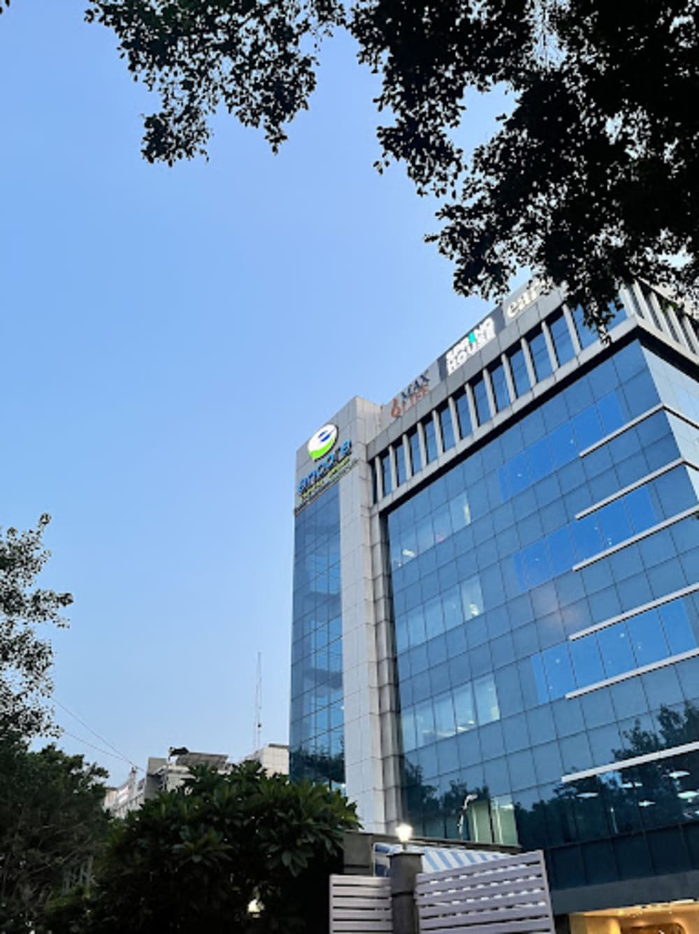 Springhouse Coworking SHGU002