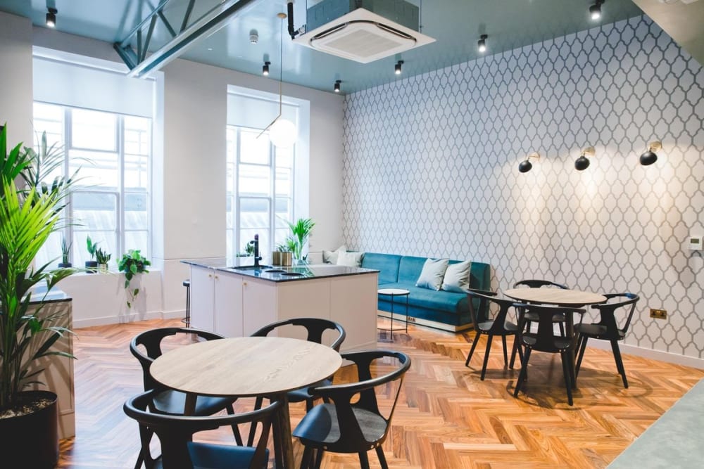 The Office Victoria Station, Belle House