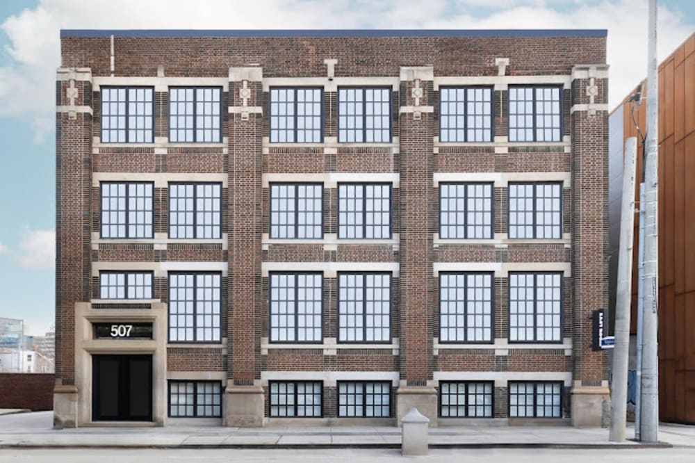 EAST ROOM King St- Toronto