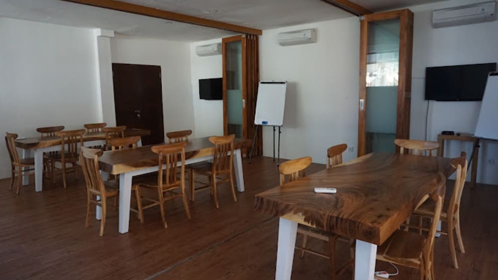 Biliq Seminyak Coworking Space Meeting Venue