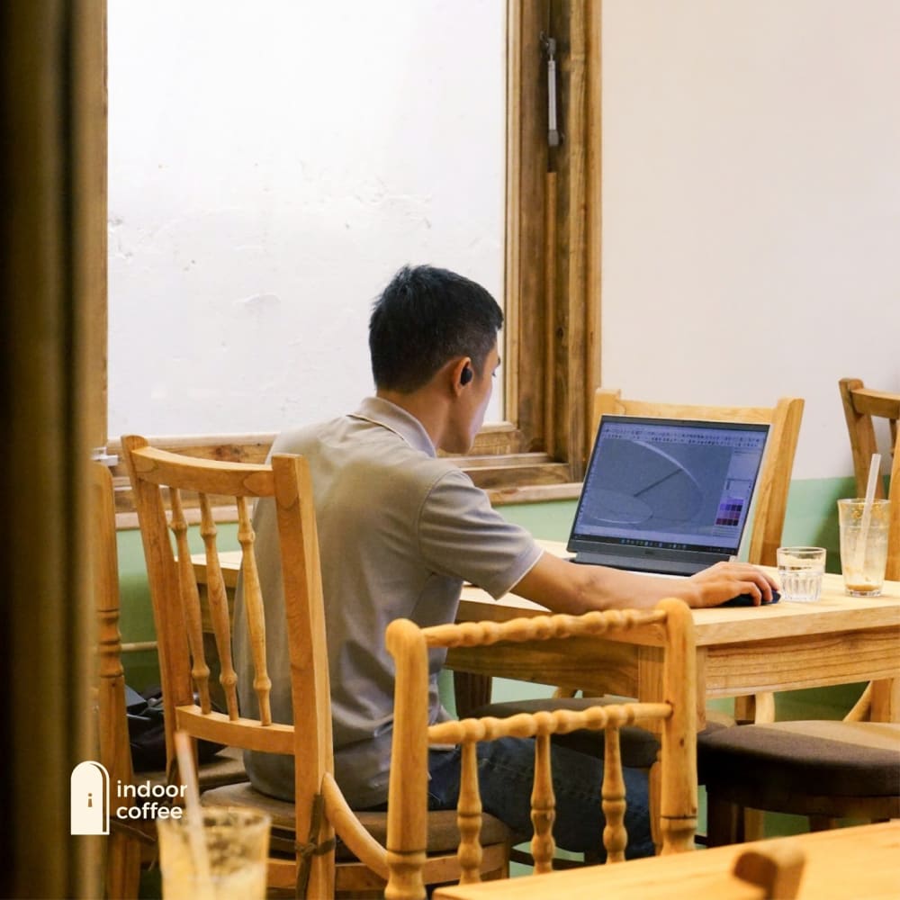 Indoor Coffee-Coworking