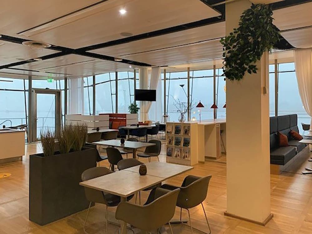 Plaza Premium Lounge The Lounge By Menzies