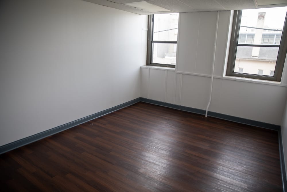 2701SG Spring Grove-Office Space