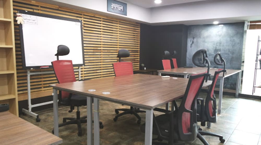 Pathfinder shared office Busan