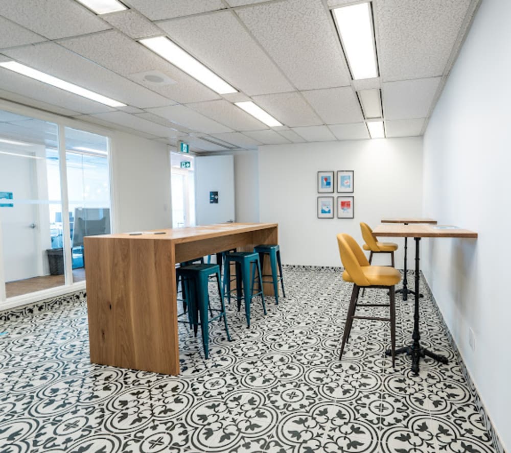 Workhaus 180 Dundas St- Toronto