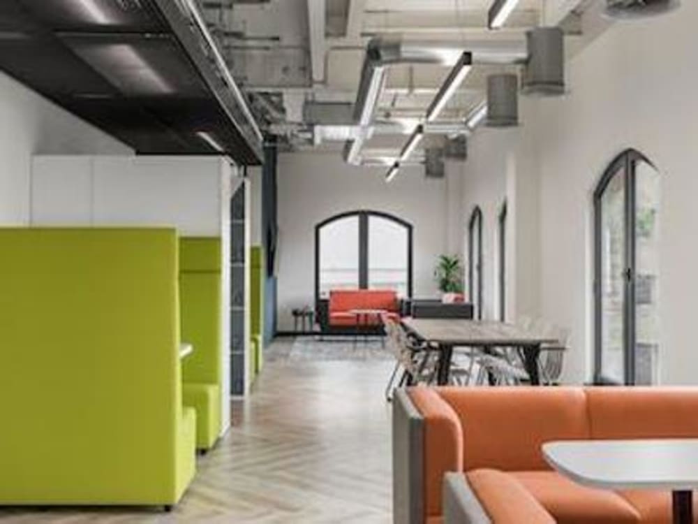 DeVono 60 New Broad Street