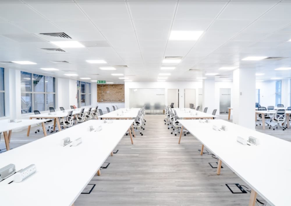 Business Cube 43 Worship Street