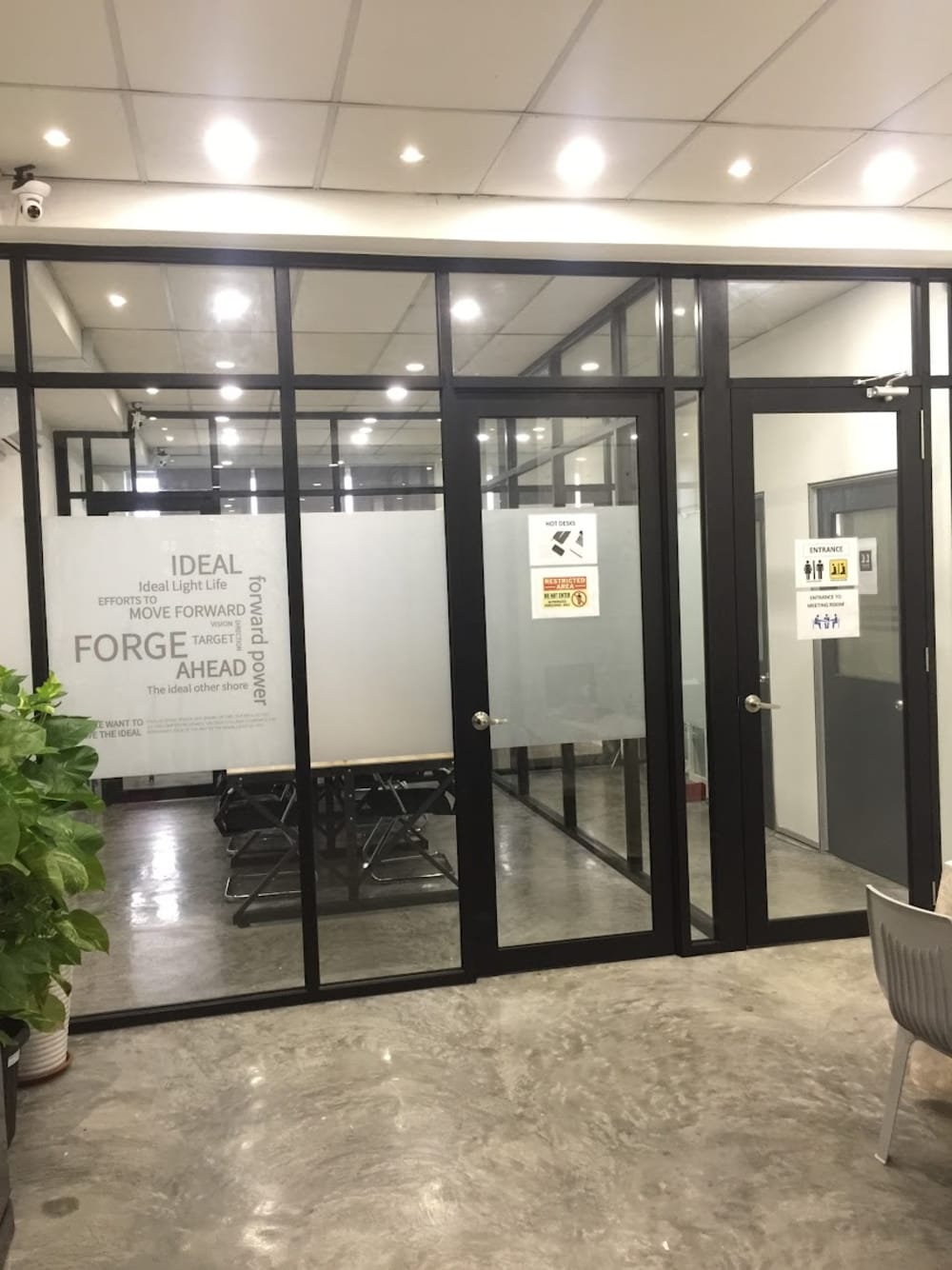 MEN INN WORK Jalan Molek