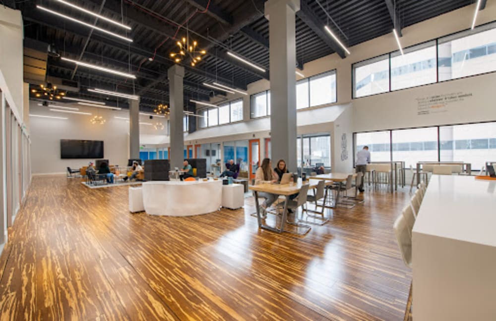 Expansive 16th Street