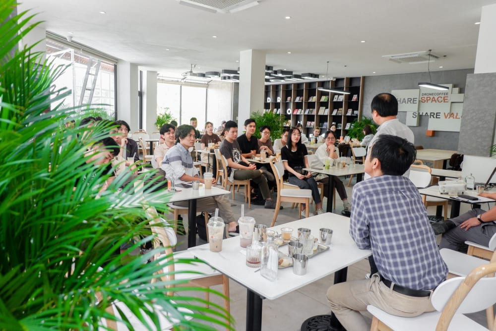 Drone Coffee & Workspace