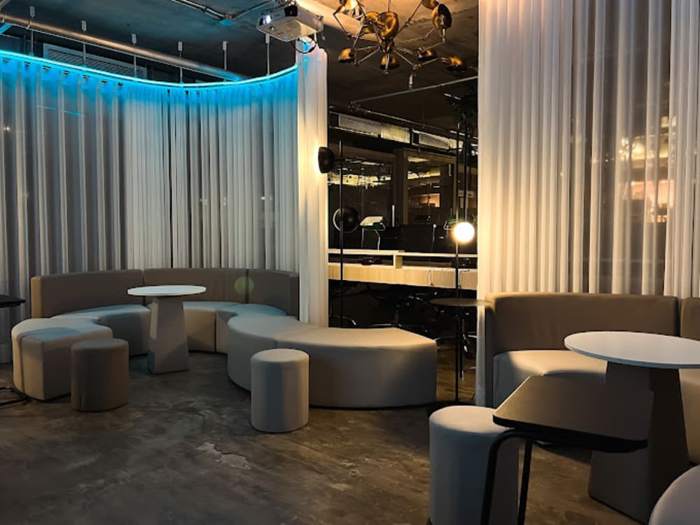 D Cubic Space Bangkok