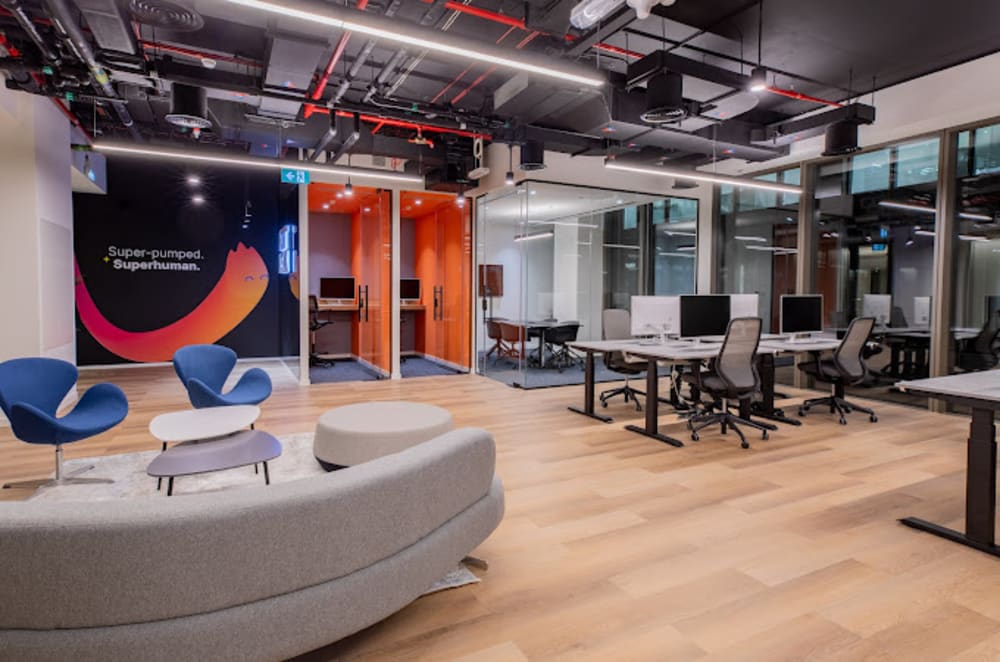 Hotdesk  One Central