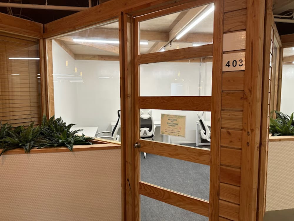 Waku Work Hawaii Union Mall