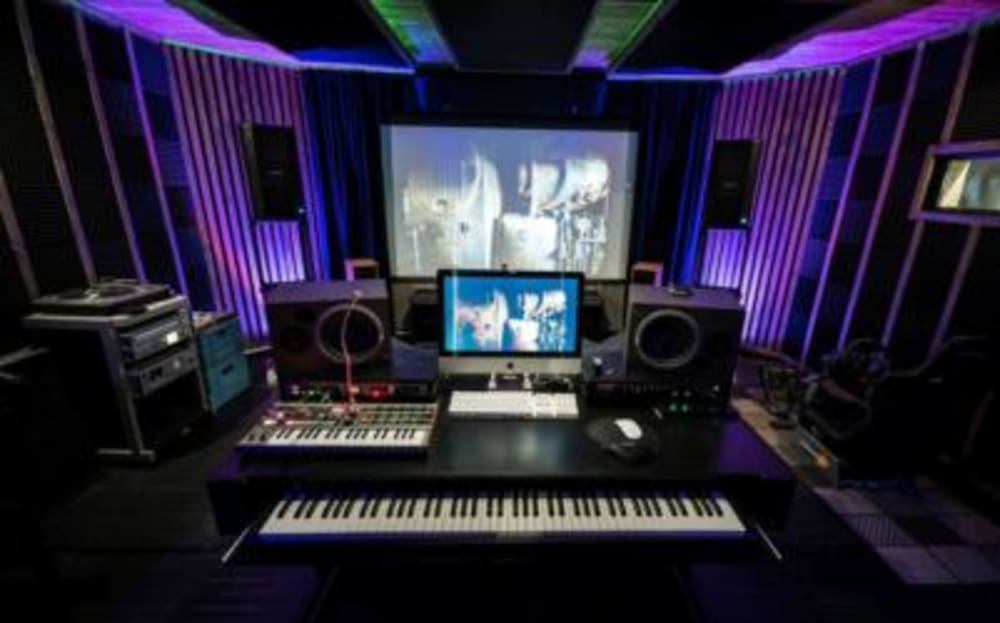 Arctic Day & Night Co-working