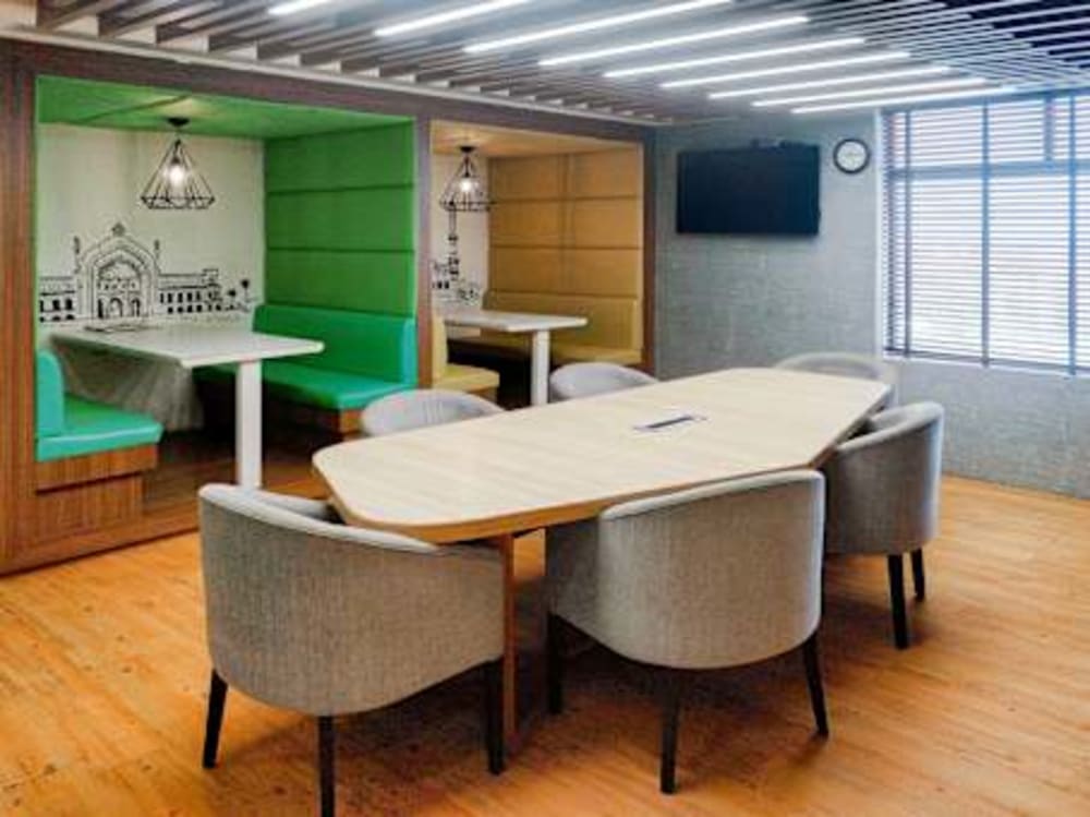 Regus Levana Cyber- Lucknow