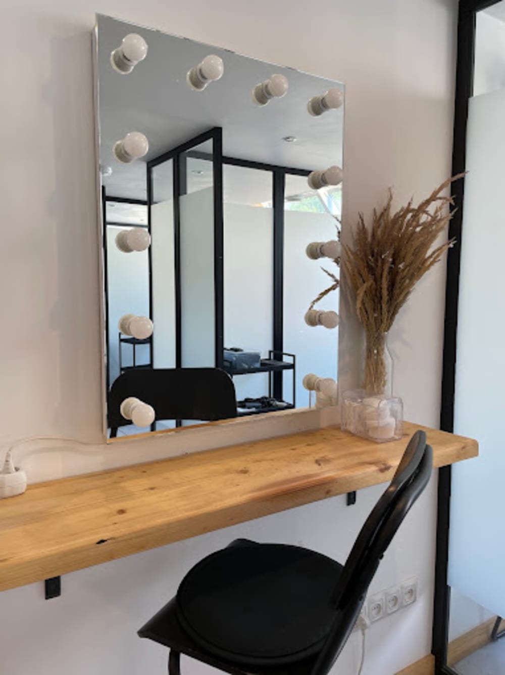 Mills Beauty Coworking