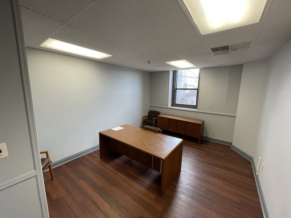 2701SG Spring Grove-Office Space