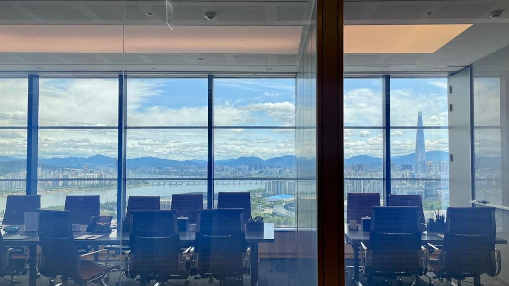 CEO SUITE-Parnas Tower