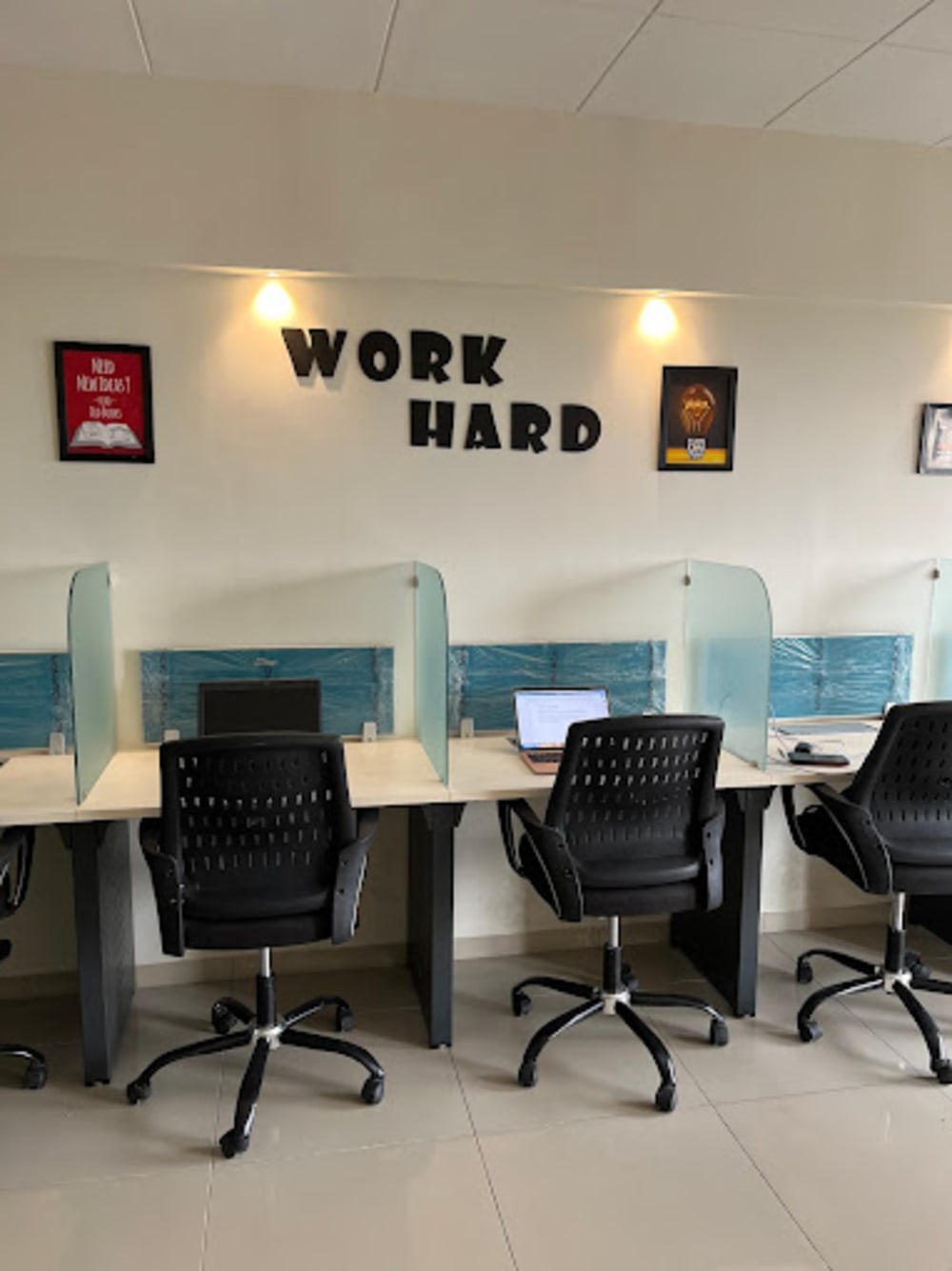 Co Workiing Hub Raj Path Club