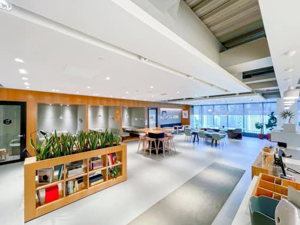 Spaces Kuala Lumpur, Exchange 106