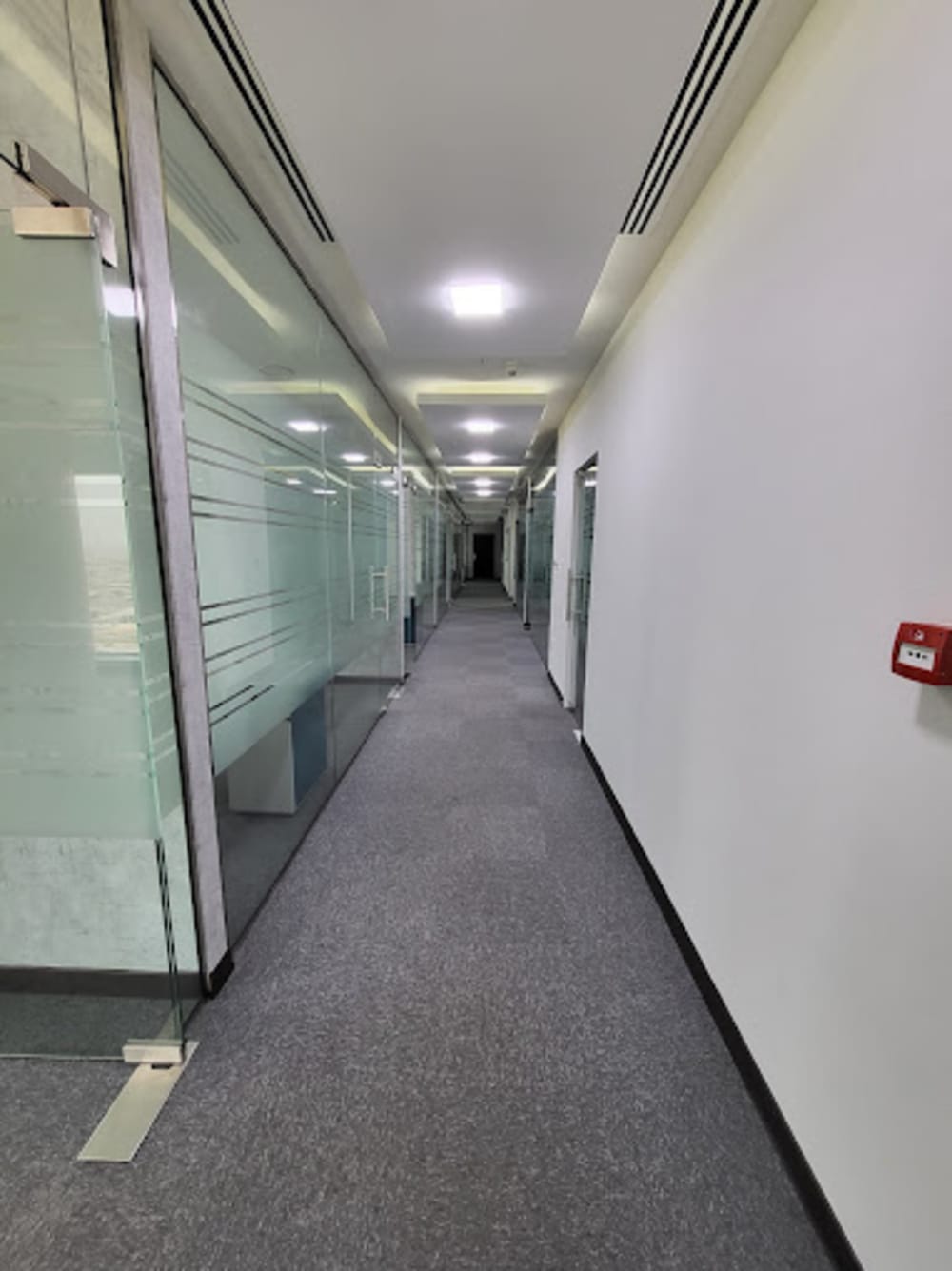 Black Swan Business Center