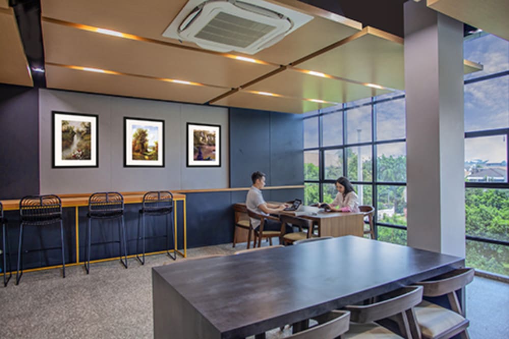 REQSpace 12A Jalan Raya Jakarta