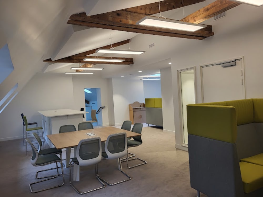 Hiptown Bureaux Flexibles Bureau Opéré