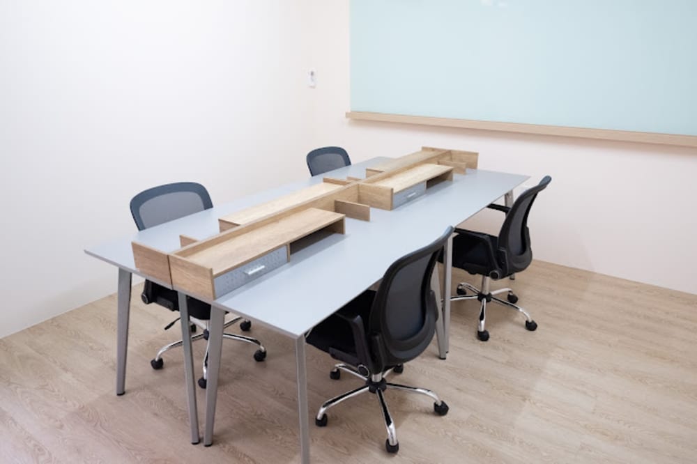 Poolsub Space Bangkok