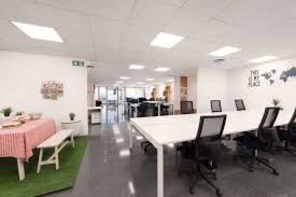 Bathtub 2 Boardroom London