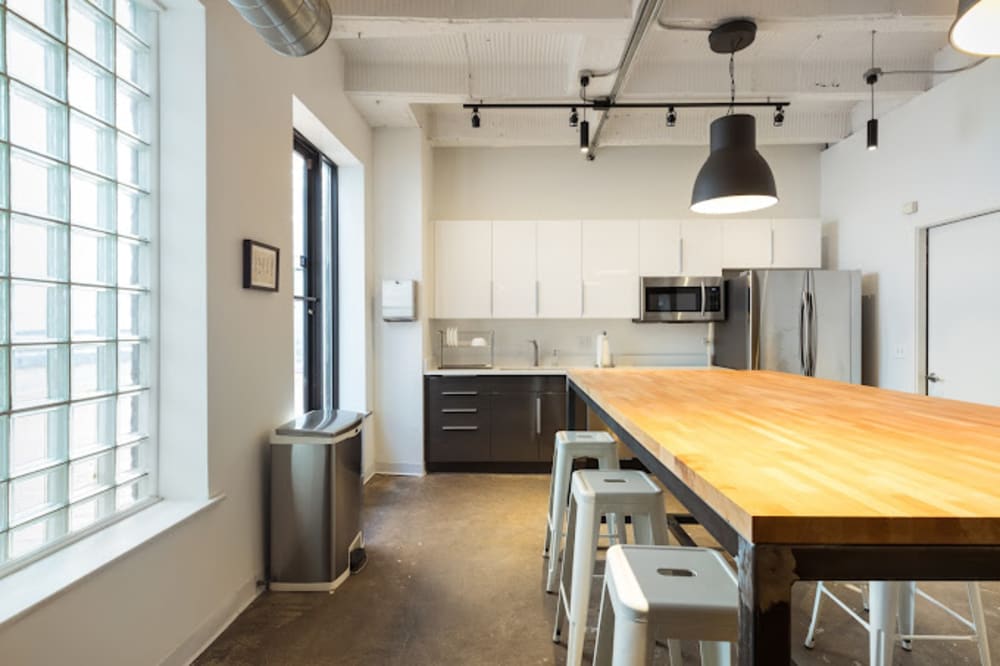 Platform Ashland Ave