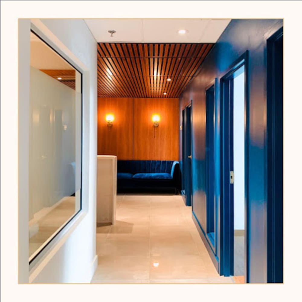 Suites, Inc Montreal