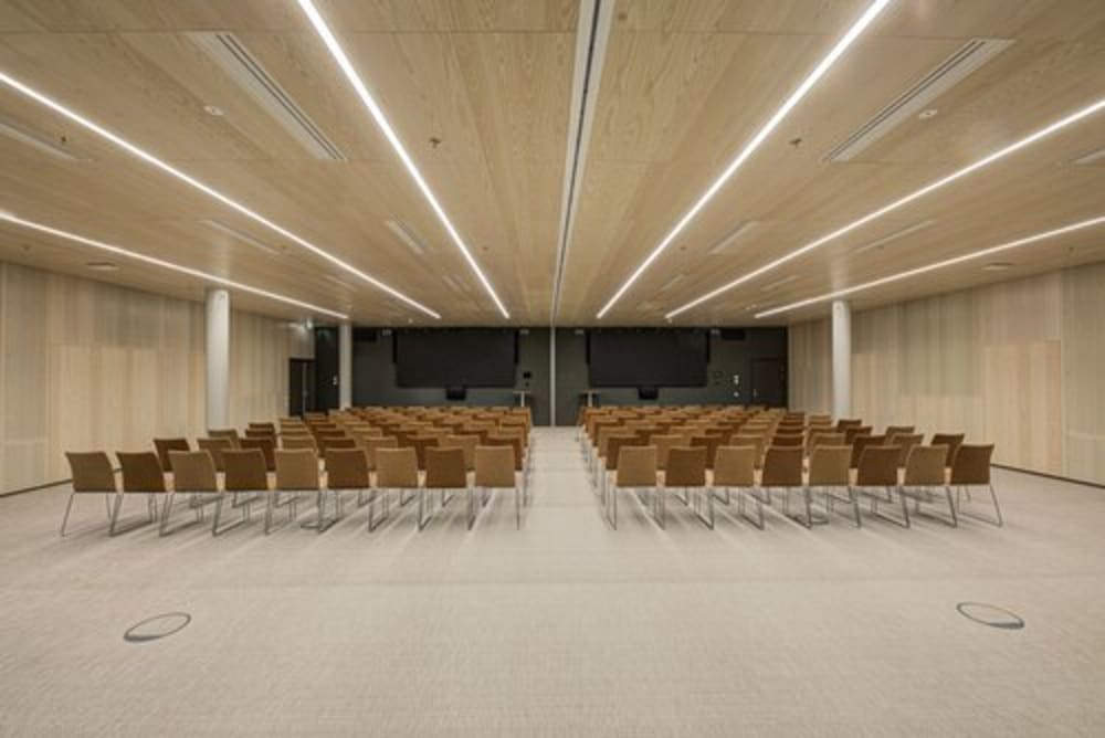 Arena by Schage Kontorfellesskap